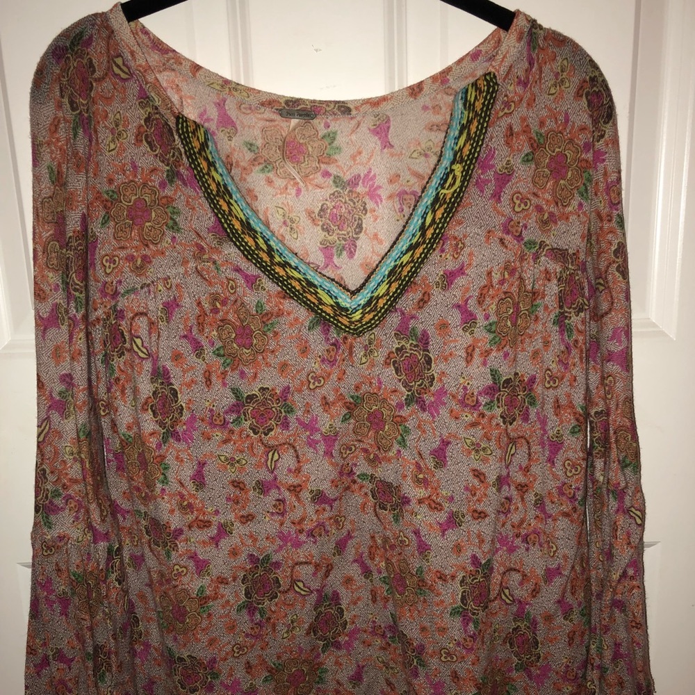 Flowy, light weight colorful shirt